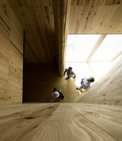 Australia House Gallery and Studio by Andrew Burns Australia House Gallery and Studio by Andrew Burns