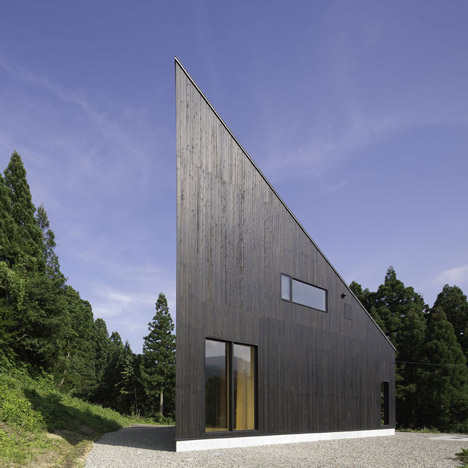 Australia House Gallery and Studio by Andrew Burns