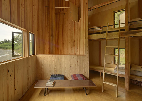 Australia House Gallery and Studio by Andrew Burns Australia House Gallery and Studio by Andrew Burns