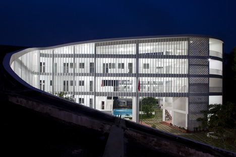 Binh Duong School by Vo Trong Nghia Binh Duong School by Vo Trong Nghia