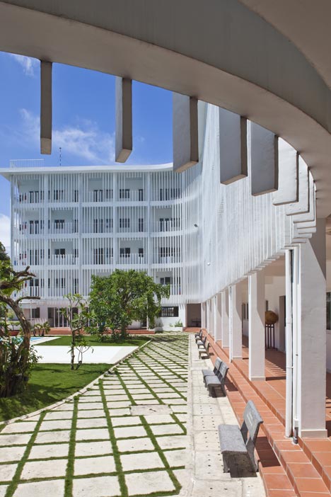 Binh Duong School by Vo Trong Nghia Binh Duong School by Vo Trong Nghia