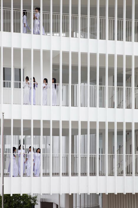 Binh Duong School by Vo Trong Nghia Binh Duong School by Vo Trong Nghia