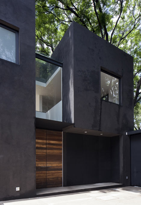 Casa Cerrada Reforma 108 by DCPP Arquitectos