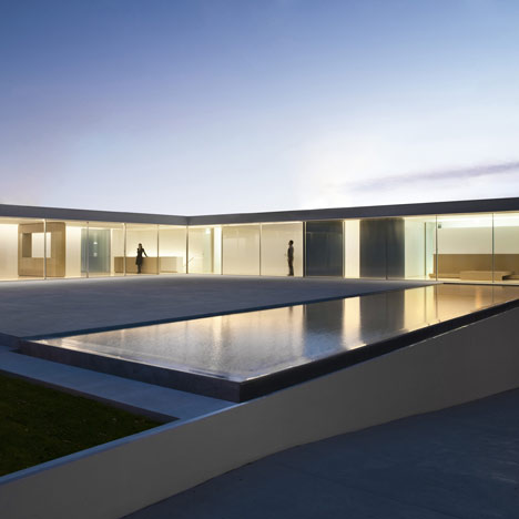 Casa del Atrio by Fran Silvestre Arquitectos