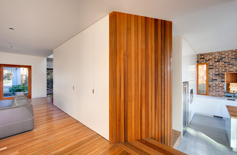 dezeen_Castlecrag Residence by CplusC Architectural Workshop_18