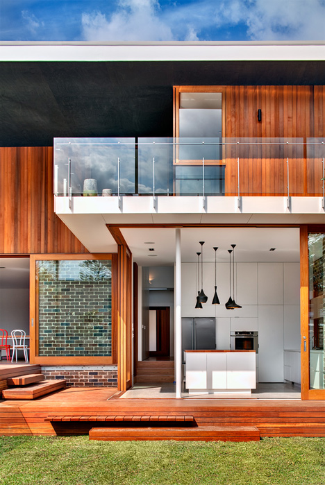 Castlecrag Residence by CplusC Architectural Workshop