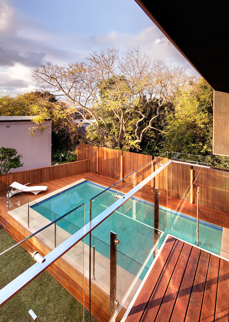 Castlecrag Residence by CplusC Architectural Workshop