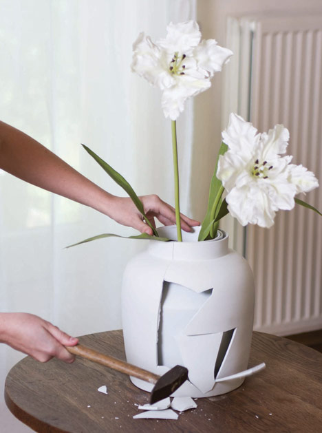Curious Vase by Mianne de Vries