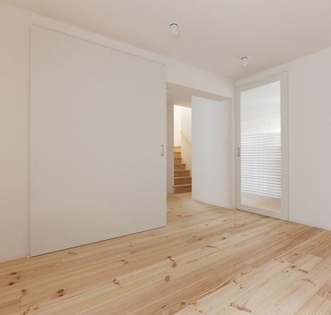 House in Kitaoji by Torafu Architects