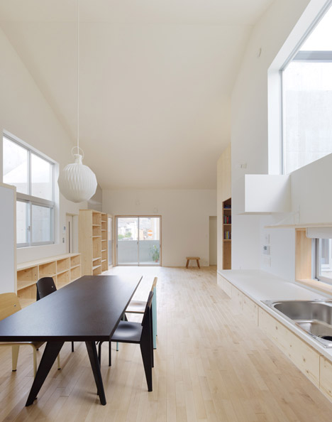 House in Kitaoji by Torafu Architects