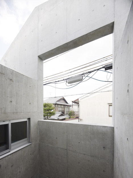 House in Kitaoji by Torafu Architects