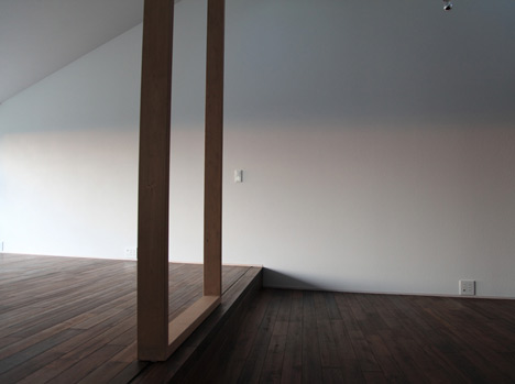 House in Toyota Aichi by Katsutoshi Sasaki + Associates
