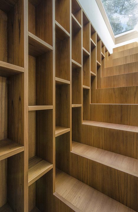 House in a Pine Wood by Sundaymorning and Massimo Fiorido Associati House in a Pine Wood by Sundaymorning and Massimo Fiorido Associati