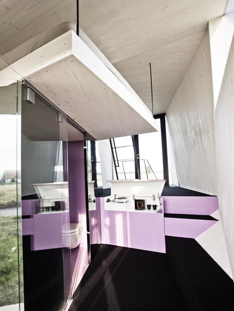 Hypercubus by WG3
