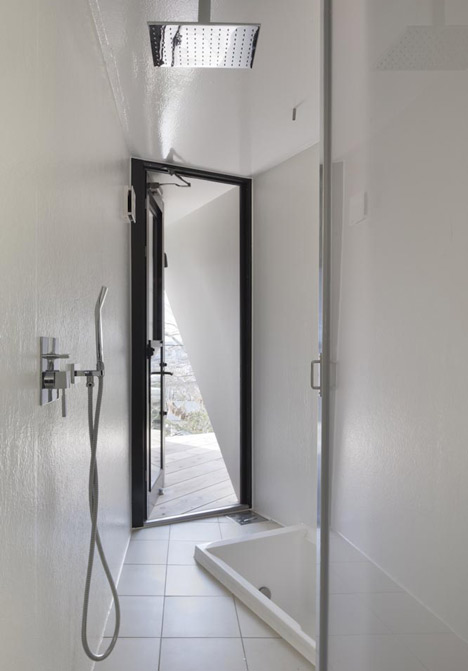 K House by D.I.G Architects and Nawakenji-m