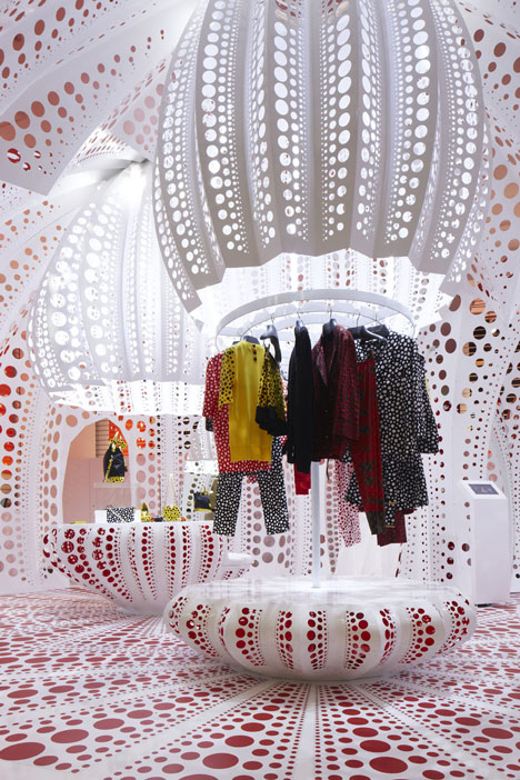 Louis Vuitton and Kusama concept store at Selfridges Louis Vuitton and Kusama concept store at Selfridges