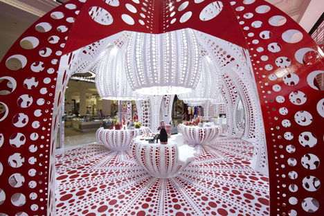 Louis Vuitton and Kusama concept store at Selfridges Louis Vuitton and Kusama concept store at Selfridges