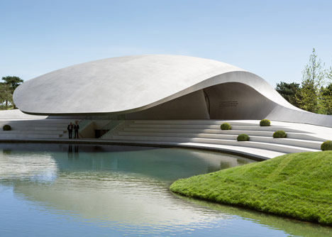 Porsche Pavillon by HENN Porsche Pavillon by HENN
