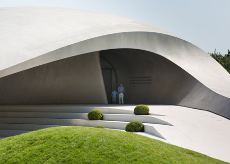 Porsche Pavillon by HENN Porsche Pavillon by HENN