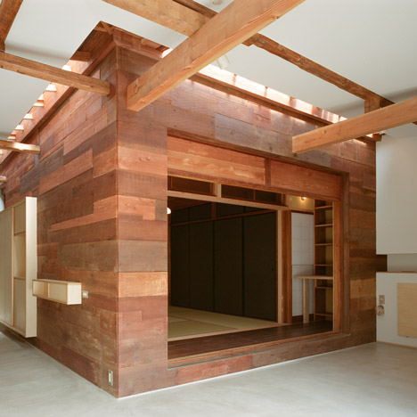 Timeline Machiya by Q-Architecture Laboratory