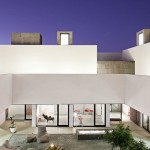 Villa Extramuros by Vora Arquitectura