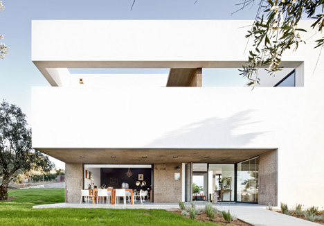 Villa Extramuros by Vora Arquitectura Villa Extramuros by Vora Arquitectura