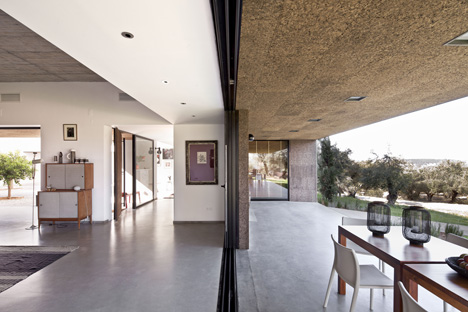 Villa Extramuros by Vora Arquitectura Villa Extramuros by Vora Arquitectura