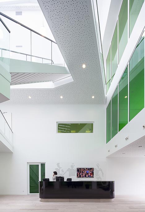 Villa Sonnehaert by Hollandse Nieuwe