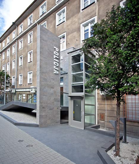 Voivodeship Police Headquarters by Poznan Projekt and Modelina Architekci Voivodeship Police Headquarters by Poznan Projekt and Modelina Architekci