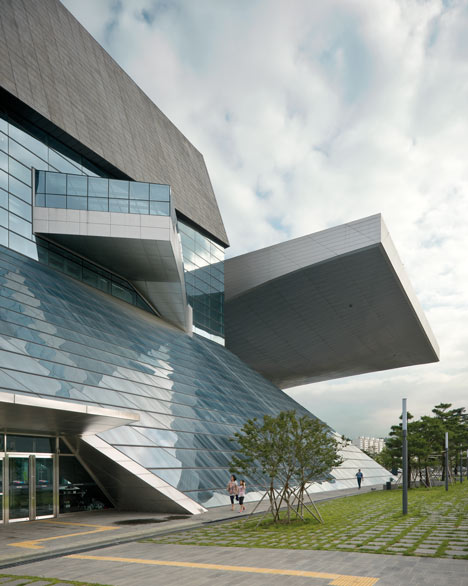 Busan Cinema Centre by Coop Himmelb(l)au Busan Cinema Centre by Coop Himmelb(l)au