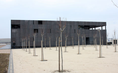Centro de Recepción de Visitantes by a3gm + Mata y asociados