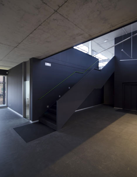 Centro de Recepción de Visitantes by a3gm + Mata y asociados