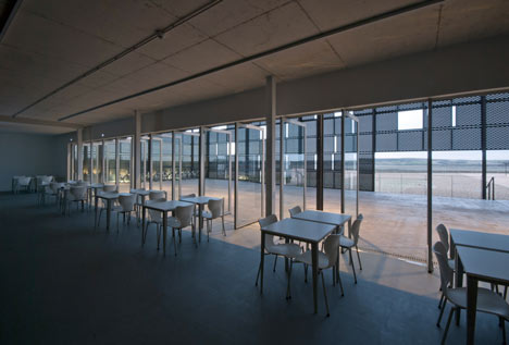 Centro de Recepción de Visitantes by a3gm + Mata y asociados