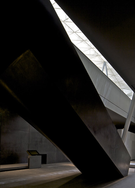 Department of Department of Islamic Arts at Louvre by Mario Bellini and Rudy Ricciotti