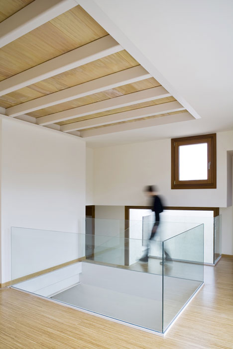 Ferriol House by Ripolltizon