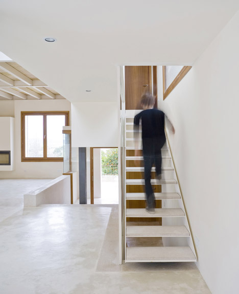 Ferriol House by Ripolltizon