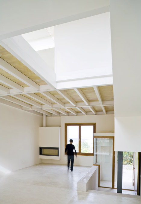 Ferriol House by Ripolltizon