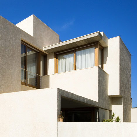Ferriol House by Ripolltizon