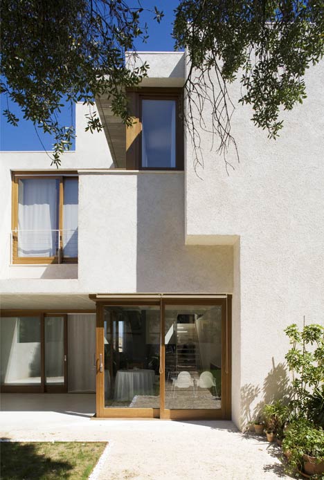 Ferriol House by Ripolltizon