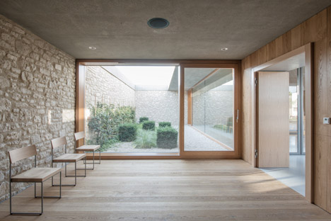 Funeral Chapel in Ingelheim Frei-Weinheim by Bayer & Strobel Architekten Funeral Chapel in Ingelheim Frei-Weinheim by Bayer & Strobel Architekten