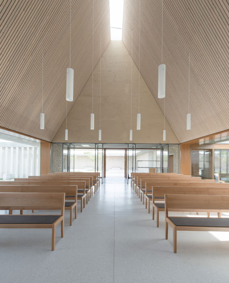 Funeral Chapel in Ingelheim Frei-Weinheim by Bayer & Strobel Architekten Funeral Chapel in Ingelheim Frei-Weinheim by Bayer & Strobel Architekten