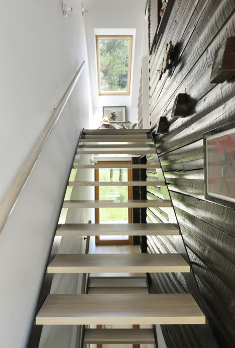 House HV by Kombinat House HV by Kombinat