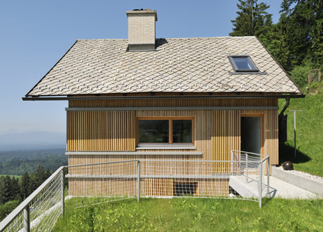 House HV by Kombinat House HV by Kombinat