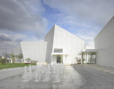 OCT Shenzhen Clubhouse by Richard Meier