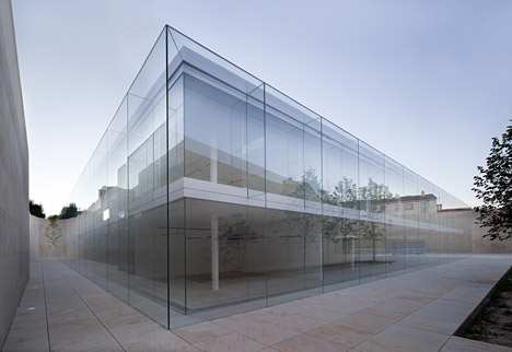 Offices for Junta de Castilla y León by Alberto Campo Baeza