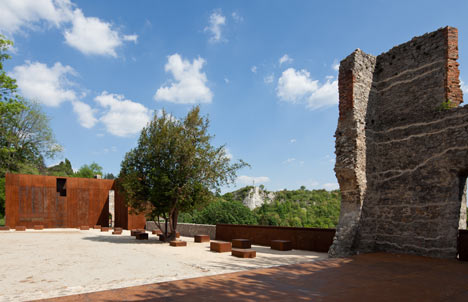 Reconstruction of the Szatmáry Palace by MARP