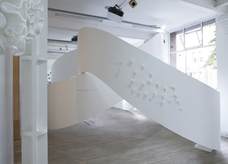 Tangling by Akihisa Hirata Tangling by Akihisa Hirata