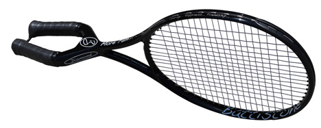 Two-handed tennis racket spotted at US Open Two-handed tennis racket spotted at US Open