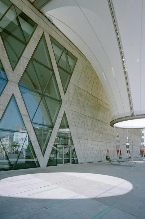 Dadong Art Centre by MAYU Architects