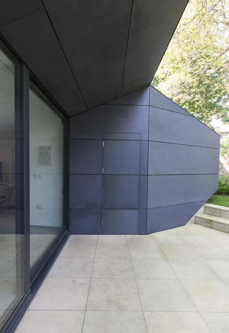 Extension by Alison Brook Architects
